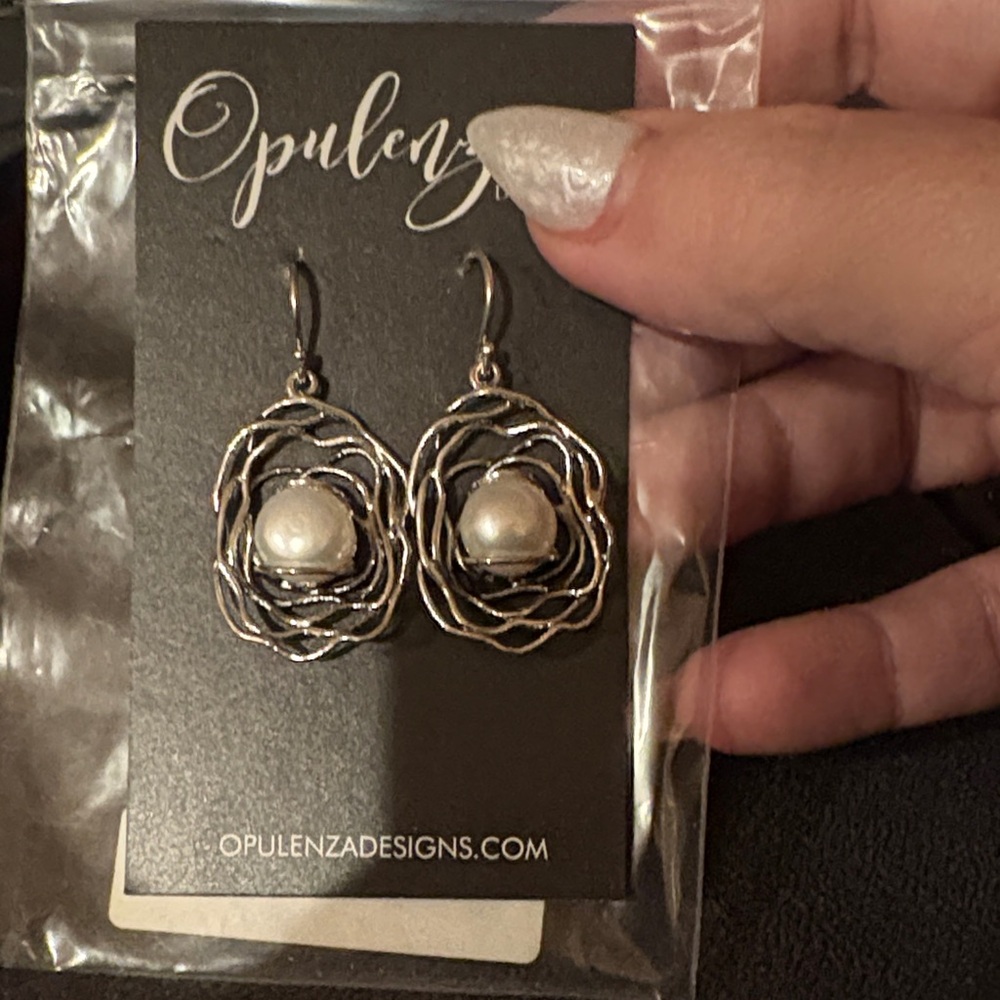 Sterling Silver .925 and  Pearl Nest Earrings, new, never worn.